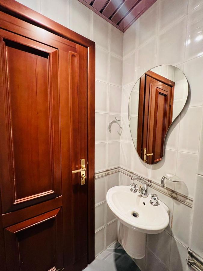 Family Spacious 3 Bedroom Apartment In The Middle Of City Center, Next To North Avenue Ереван Екстериор снимка